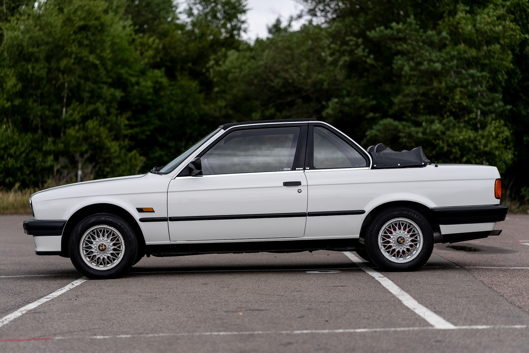 1989 BMW (E30) 316I 'BAUR' CONVERTIBLE for sale in Falkenberg, Sweden, image size:1263x844