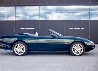 2000 Jaguar XKR 4.0 Cabriolet - 59,328 KM