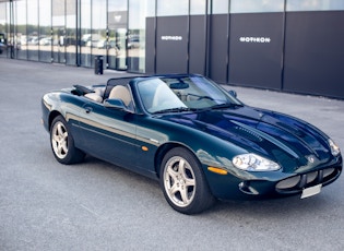 2000 Jaguar XKR 4.0 Cabriolet - 59,328 KM