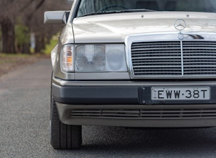 1990 MERCEDES-BENZ (W124) 300 TE