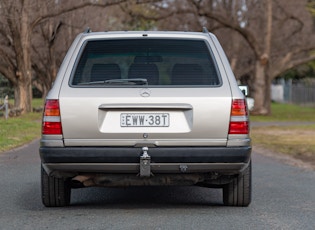 1990 MERCEDES-BENZ (W124) 300 TE