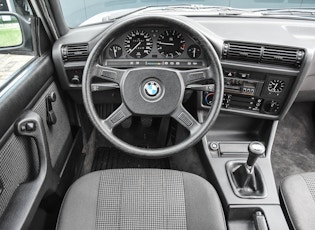 1986 BMW (E30) 325I - 42,380 KM 