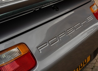 1988 PORSCHE 928 S4