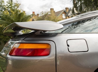 1988 PORSCHE 928 S4