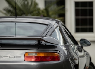 1988 PORSCHE 928 S4