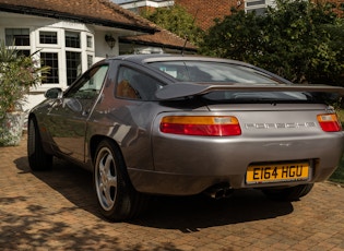 1988 PORSCHE 928 S4