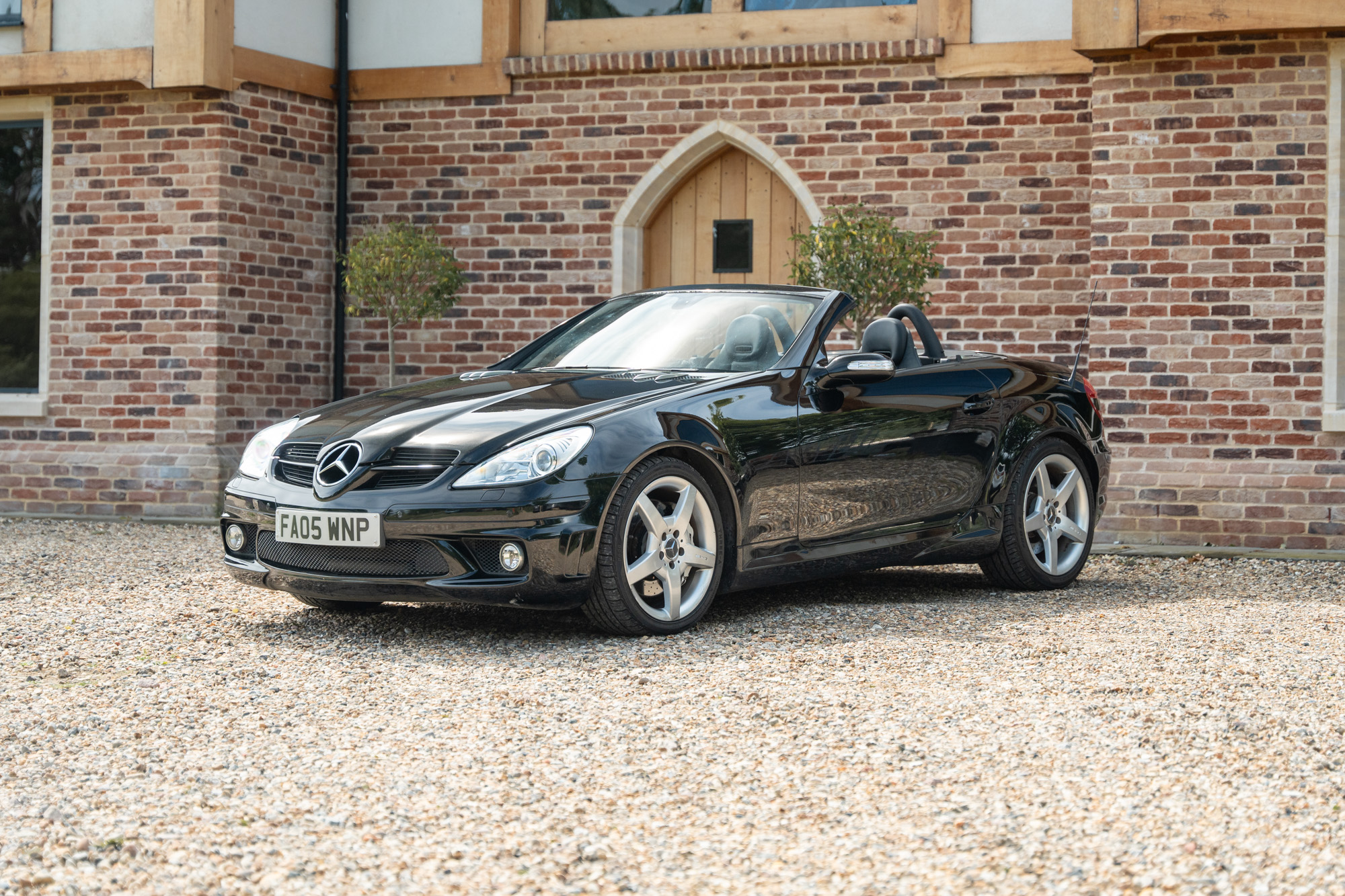 2005 MERCEDES-BENZ (R171) SLK55 AMG for sale by auction in