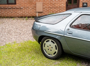 1985 PORSCHE 928 S