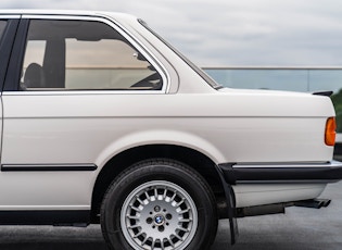 1984 BMW (E30) 323I