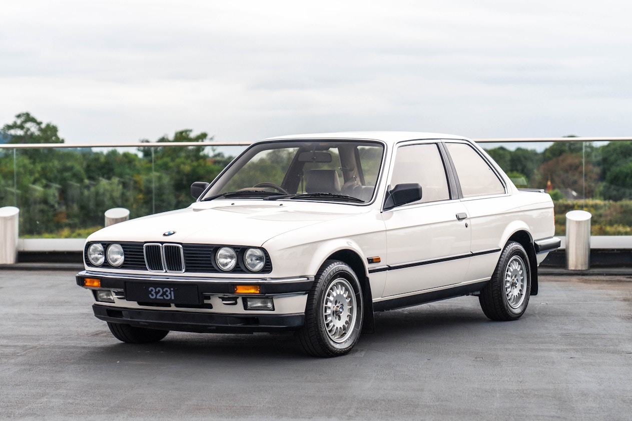 1984 BMW (E30) 323I