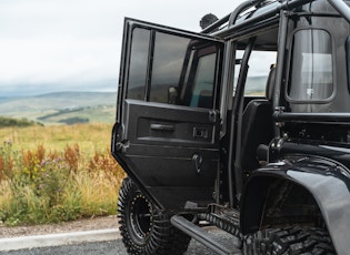 2005 LAND ROVER DEFENDER 110 TD5 DOUBLE CAB PICK UP 'SPECTRE EVOCATION'