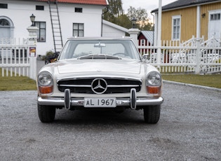 1967 MERCEDES-BENZ 250 SL PAGODA