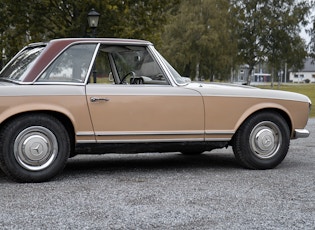 1967 MERCEDES-BENZ 250 SL PAGODA