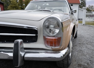 1967 MERCEDES-BENZ 250 SL PAGODA