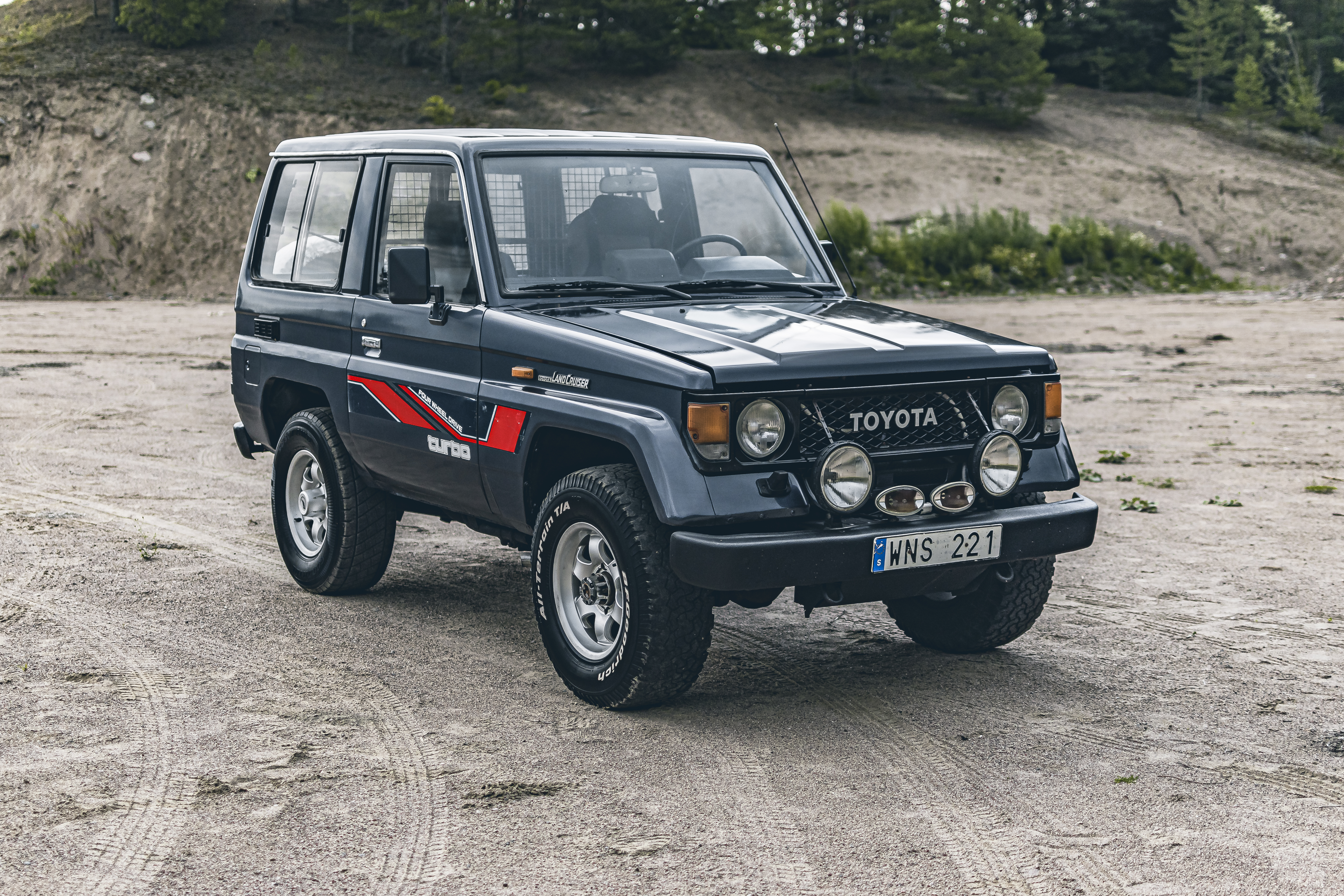 1986 TOYOTA LJ70 LAND CRUISER for sale by auction in Norrtälje, Sweden