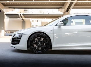 2013 AUDI R8 V10 - 14,523 KM