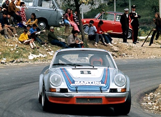 1973 MARTINI PORSCHE 911 CARRERA RSR 'R6' TRIBUTE DISPLAY