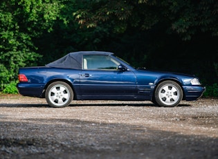 1999 MERCEDES-BENZ (R129) SL320