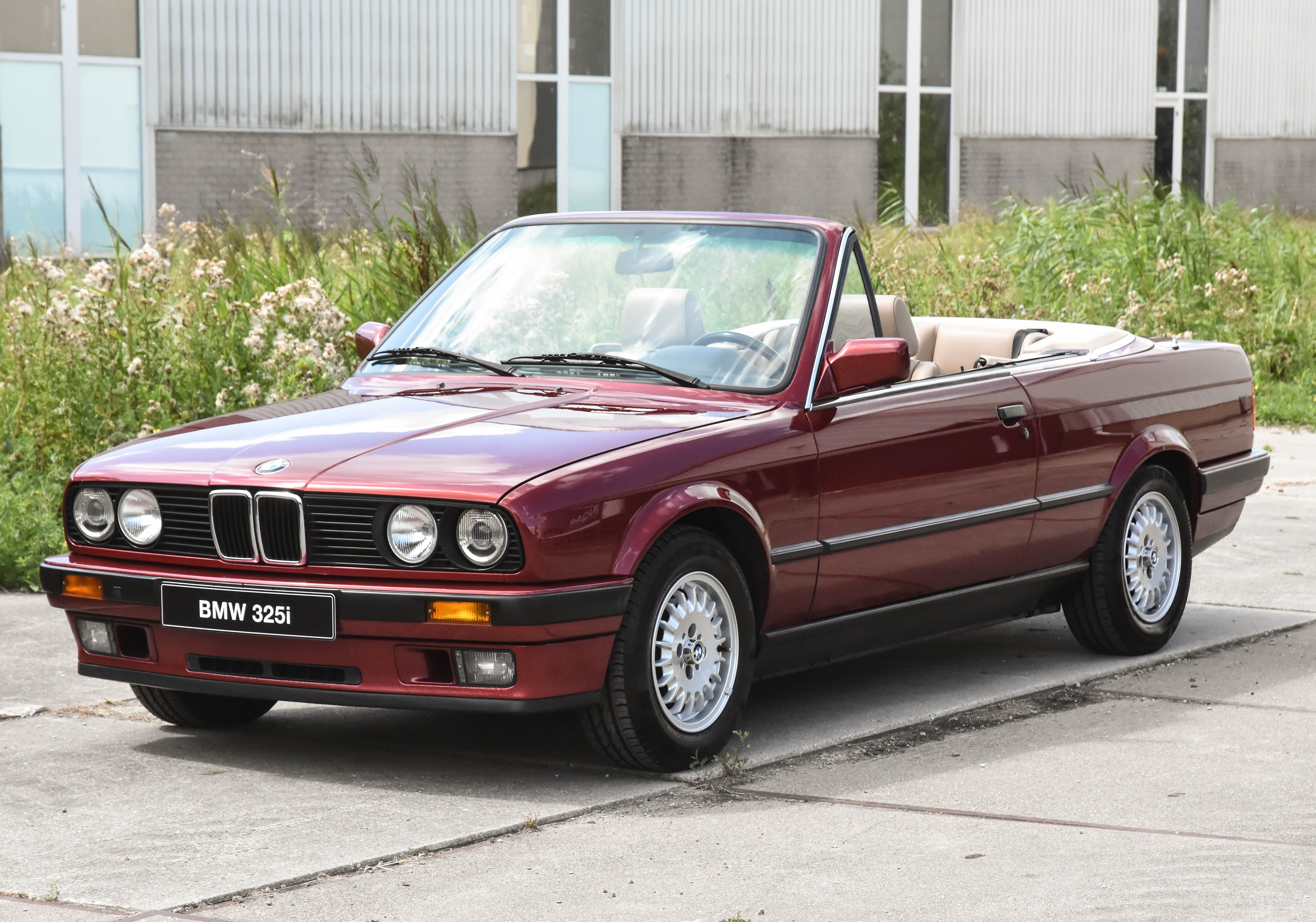 BMW-E30-325i-Cabrio-82.jpg