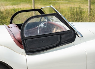 1952 Jaguar XK120 SE Roadster - LHD