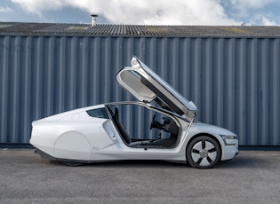 2015 VOLKSWAGEN XL1 - 1,824 MILES