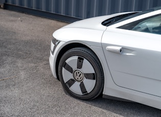 2015 VOLKSWAGEN XL1 - 1,824 MILES