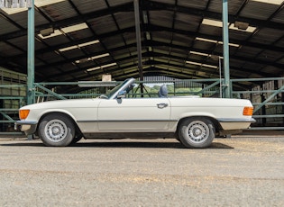 1985 MERCEDES-BENZ (R107) 500 SL