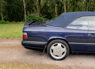 1995 MERCEDES-BENZ (W124) E220 CABRIOLET SPORTLINE 