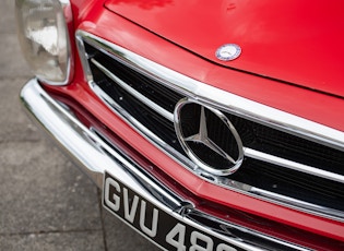 1966 MERCEDES-BENZ 230 SL PAGODA