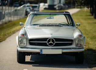 1968 Mercedes-Benz 230 SL Pagoda