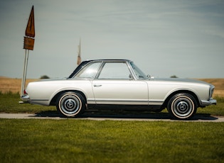 1968 Mercedes-Benz 230 SL Pagoda