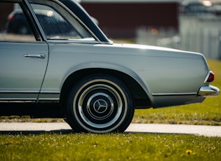 1968 Mercedes-Benz 230 SL Pagoda