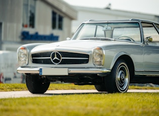 1968 Mercedes-Benz 230 SL Pagoda