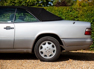 1996 MERCEDES-BENZ (W124) E220 CABRIOLET