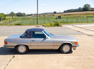 1988 MERCEDES-BENZ (R107) 300 SL - 56,339 miles 