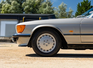 1988 MERCEDES-BENZ (R107) 300 SL - 56,339 miles 