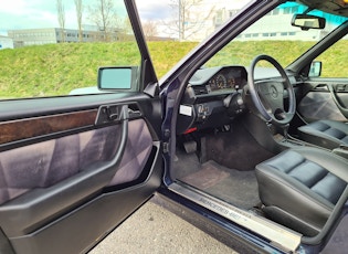 1994 MERCEDES-BENZ (W124) E500 LIMITED