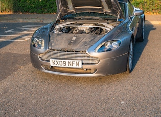 2009 Aston Martin V8 Vantage Roadster - Manual