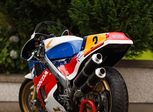 1989 Honda VFR-750R RC30 Race Bike