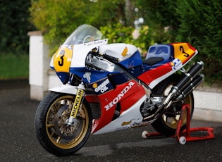 1989 Honda VFR-750R RC30 Race Bike