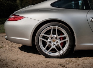 2010 Porsche 911 (997.2) Carrera S - Manual