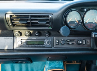 1995 Porsche 911 (993) Carrera - Manual