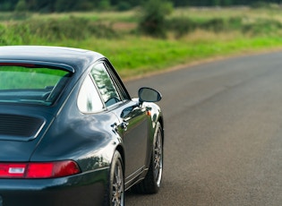 1995 Porsche 911 (993) Carrera - Manual