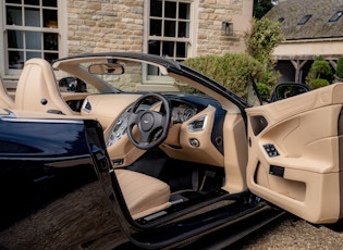 2016 Aston Martin Vanquish Volante