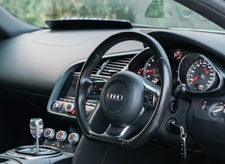 2010 Audi R8 V8 - Manual 