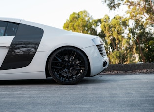 2010 Audi R8 V8 - Manual 