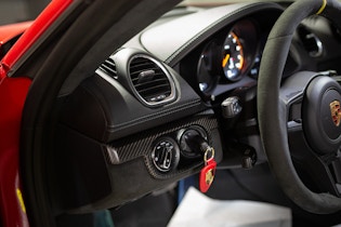 2023 Porsche 718 Cayman GT4 RS - 70 km