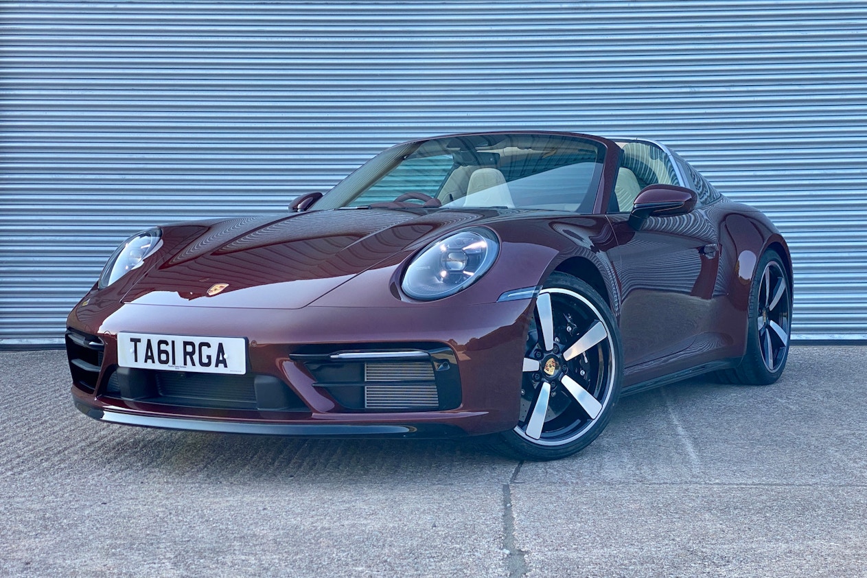 2021 Porsche 911 (992) Targa 4s - Heritage Design Edition - 19 miles