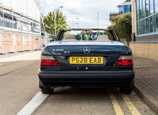 1996 Mercedes-Benz (W124) E220 Cabriolet