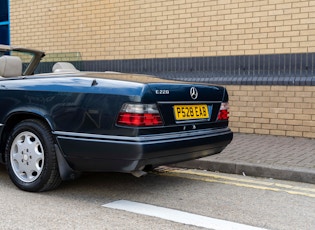 1996 Mercedes-Benz (W124) E220 Cabriolet